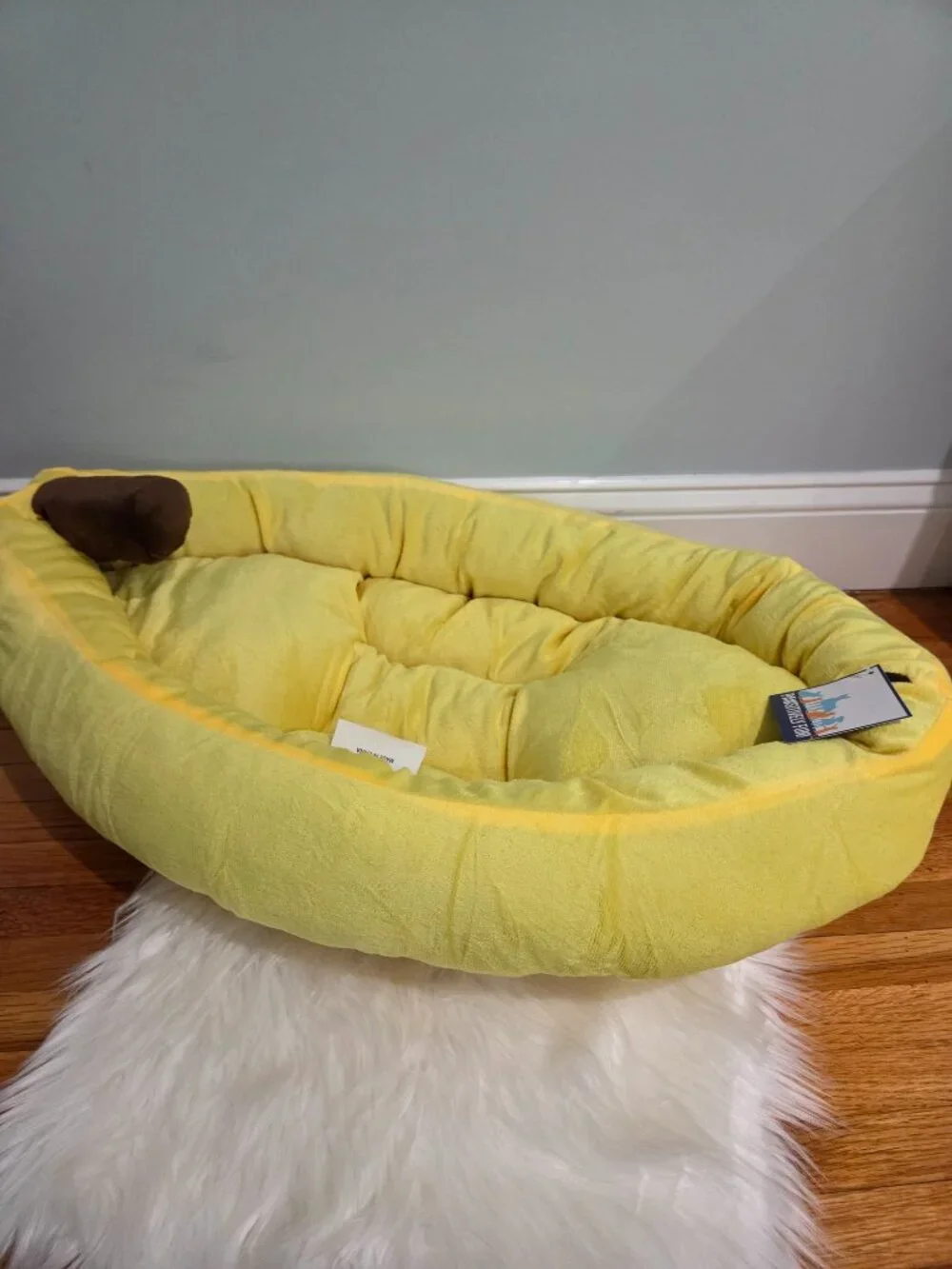 Pawsitively Fun! Banana Pet Bed